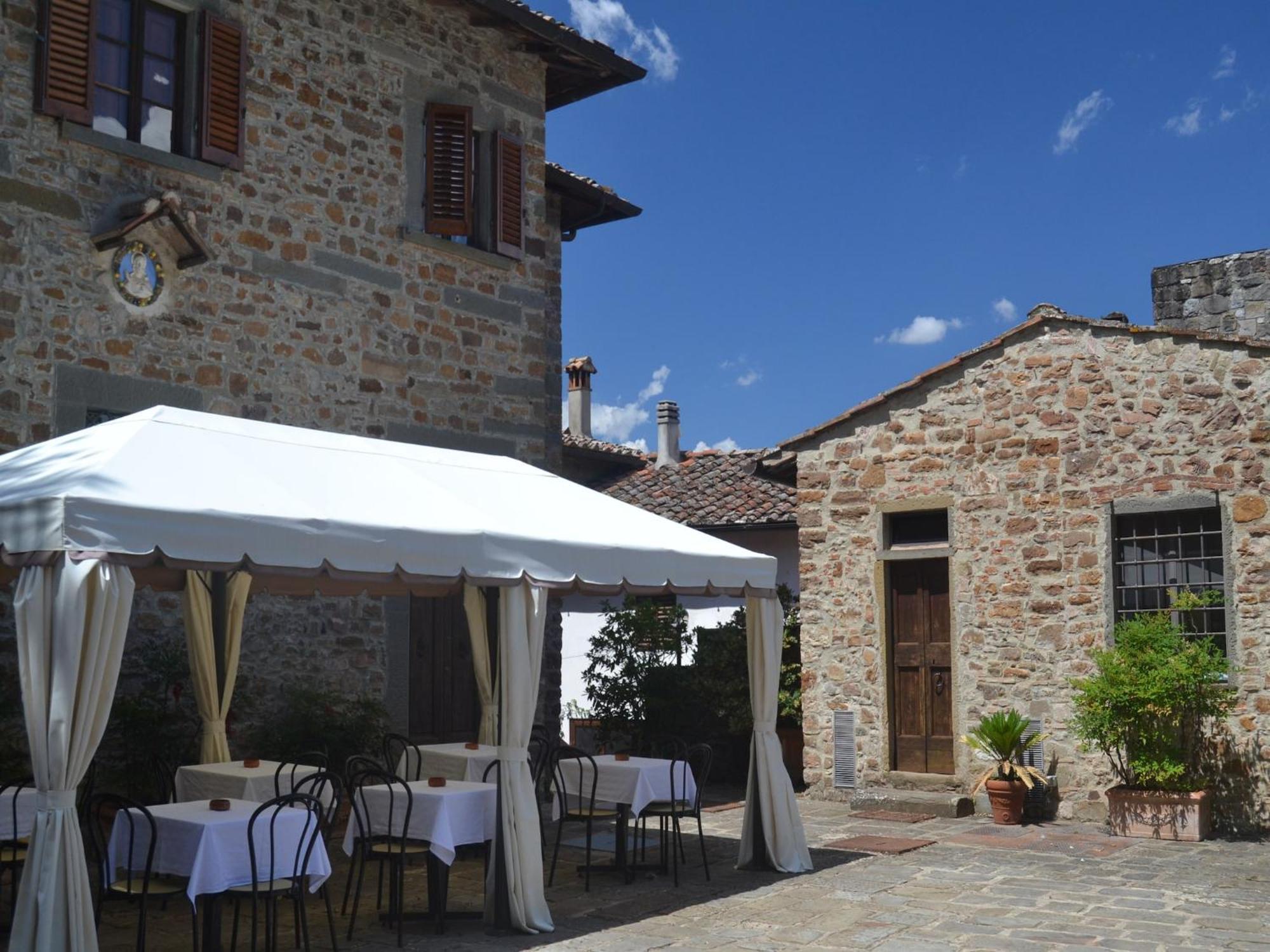 Pleasant Apartment With Swimming Pool Garden Bbq Parking Lucolena in Chianti Kültér fotó